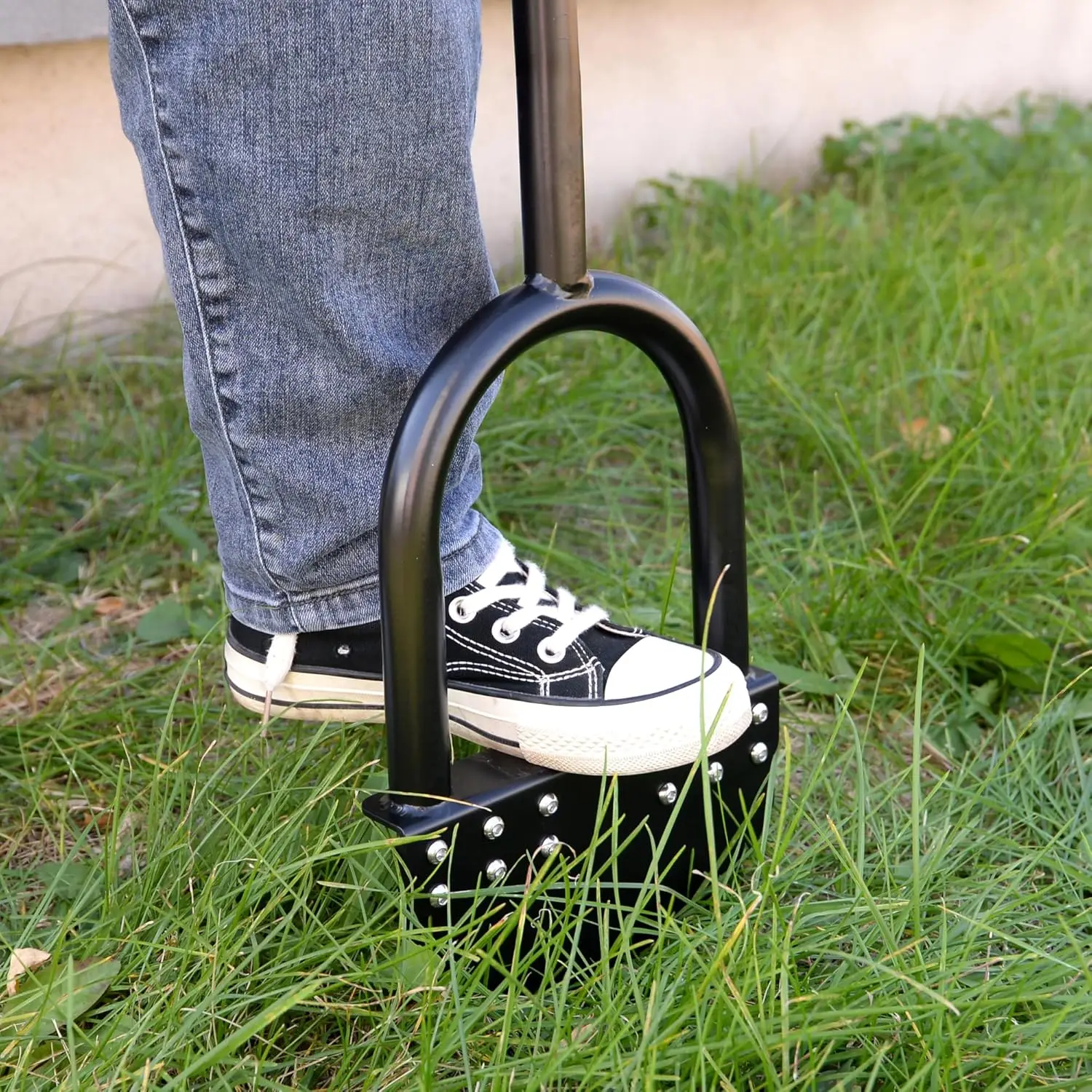 41in Manual Lawn Edger with Spring Steel Blade, Rustproof Half Moon Design for Garden Maintenance - Image 4